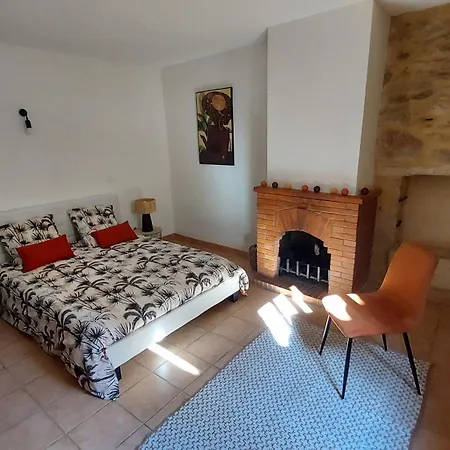 Maison De Village Sur 2 étages à 4 Personnes Meublé De Tourisme Classé 3 étoiles Casa de Férias Vénéjan