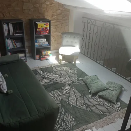 Maison De Village Sur 2 étages à 4 Personnes Meublé De Tourisme Classé 3 étoiles Vénéjan