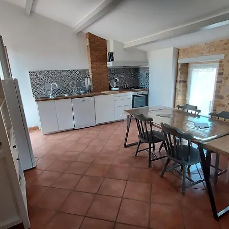 Maison De Village Sur 2 Etages A 4 Personnes