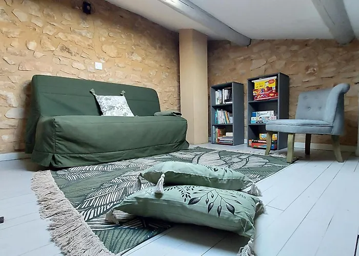Maison De Village Sur 2 étages à 4 Personnes Meublé De Tourisme Classé 3 étoiles Vénéjan